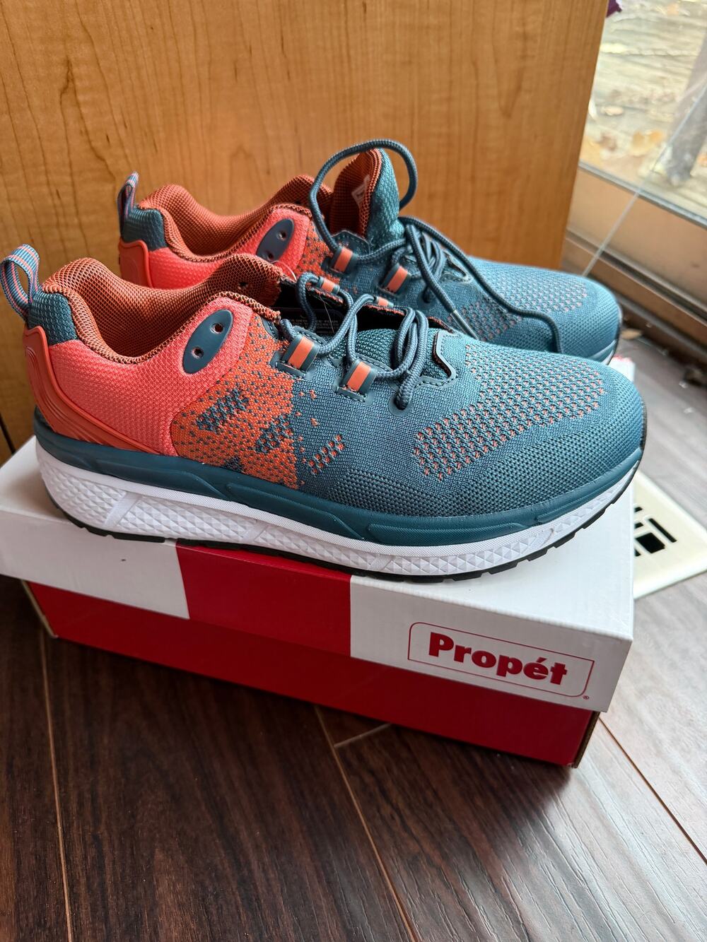 NIB Propet Ultra Women's Sneakers Teal Coral WAA282M Size 9.5 X Wide 2E